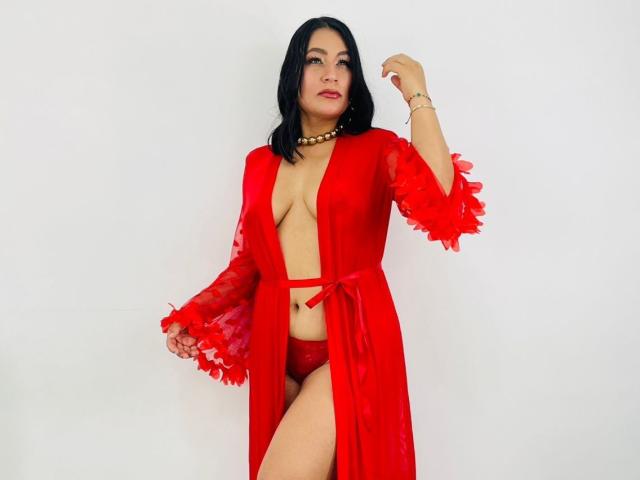 EmaFoxy - Live Sex Cam - 26434685