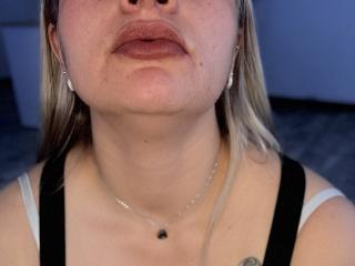 AtheneaRossi - Sexe cam en vivo - 26457113
