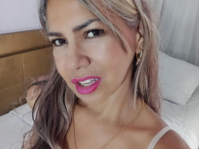 BrigiteWalsh - Sexe cam en vivo - 26457509