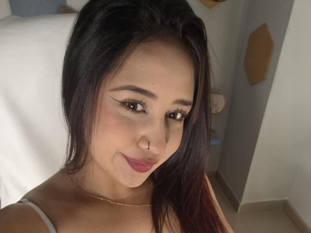 IsaLux - Live Sex Cam - 26463021