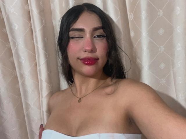 EmmaRubis - Camera khiêu dâm &amp; quyến rũ trực tiếp - 26463769