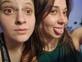 AliensForWenty - Live Sex Cam - 26463969