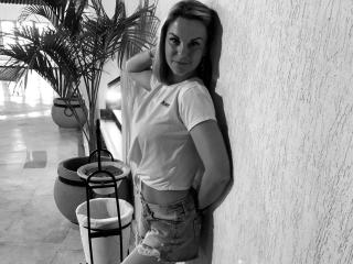 BelleLisaG - Live sex cam - 26464305
