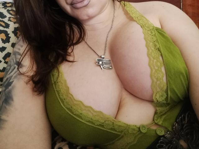 LovesexuellBisou - Live sex cam - 26466417