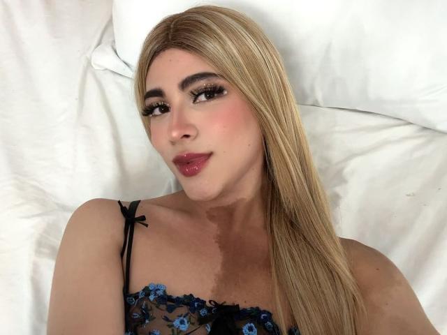 LiaColin - Live sex cam - 26478393