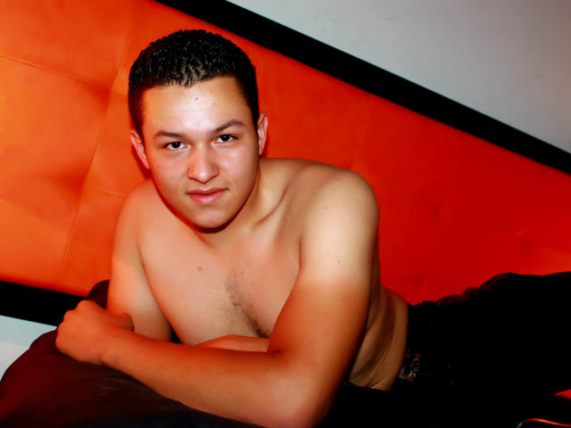 AlejandroFox - Live sexe cam - 2648433