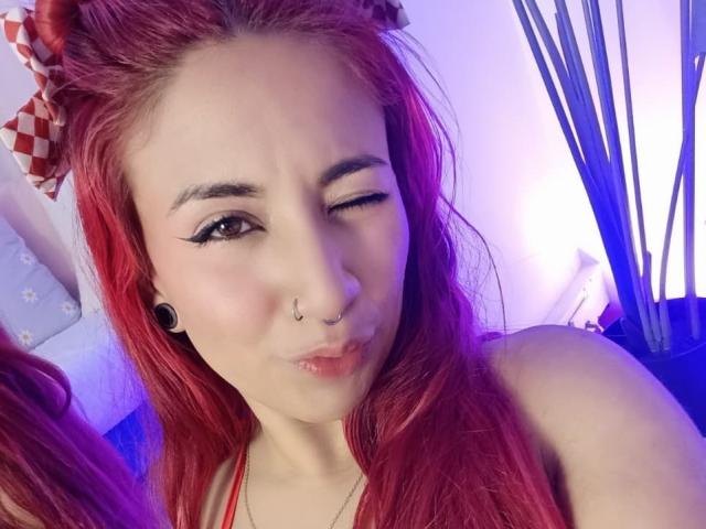 LarissaMiller - Live Sex Cam - 26484397