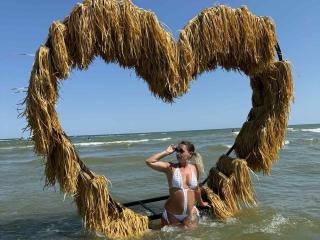 AngryGirl69 - Live sex cam - 26489293