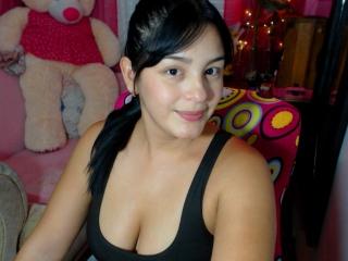 TalianaSquirt - Live porn &amp; sex cam - 26493089