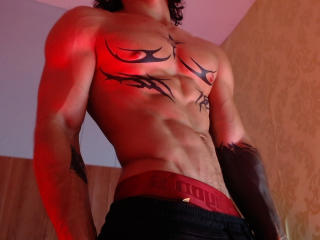 AlexBernal - Live sex cam - 26493585