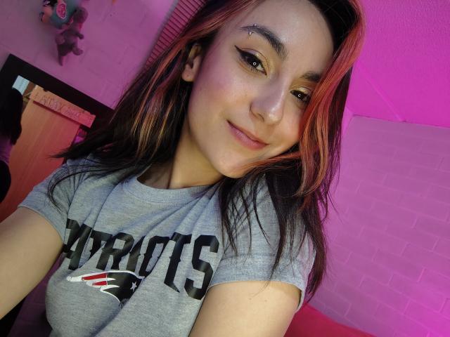 AmyStreetwise69 - Live porn &amp; sex cam - 26493625