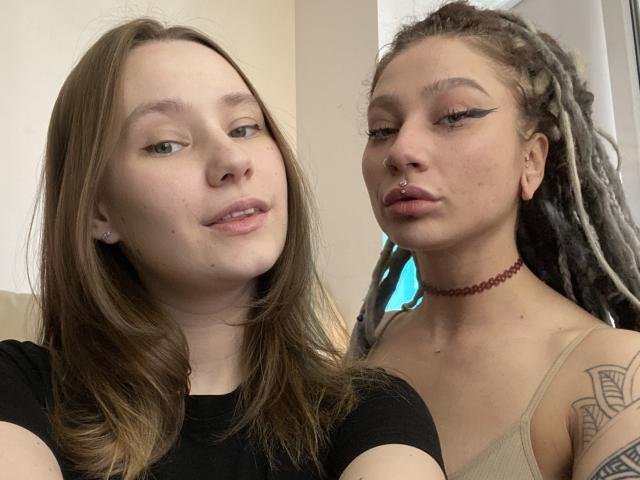 HotCaramelsDuo - Live sex cam - 26508757