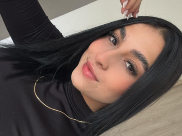 EmmaWaltter - Live Sex Cam - 26510005