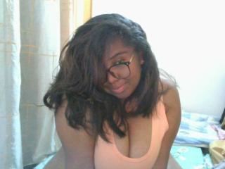 ClarahMorgane - Live Sex Cam - 26510009