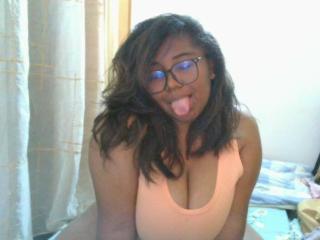 ClarahMorgane - Live Sex Cam - 26510013