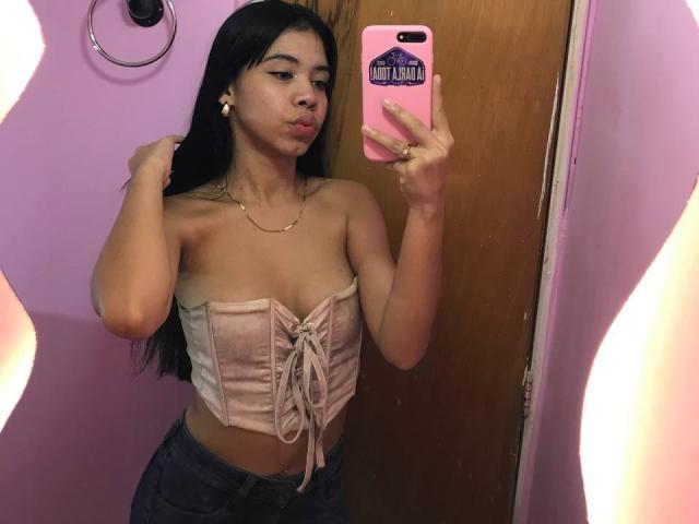 EmaGarces - Live porn &amp; sex cam - 26516625