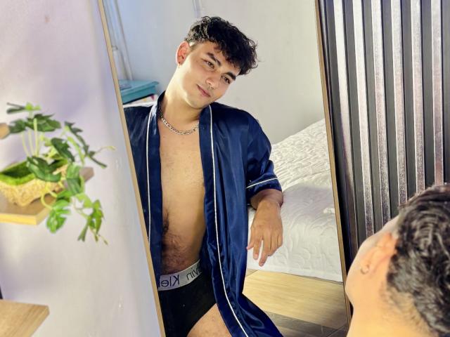 ValentinPeach - Live sex cam - 26518213