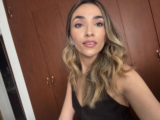 AdharaCooper - Live Sex Cam - 26519993