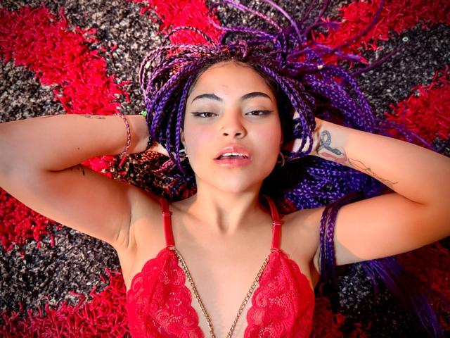 SammyHills69 - Live Sex Cam - 26520393