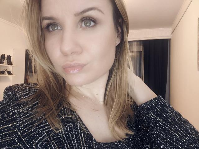 HeartlessQueenn - Live porn &amp; sex cam - 26524620