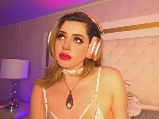 PaulettWatsoon - Live sex cam - 26533752