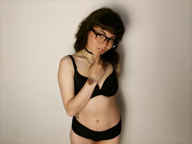 BeautyInsomnia - Live Sex Cam - 26538632