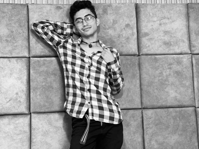 AnryuOswald - Live Sex Cam - 26539712