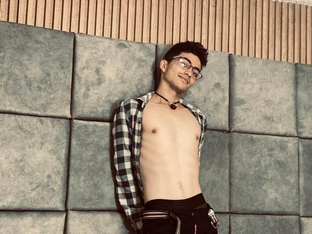 AnryuOswald - Live Sex Cam - 26539724