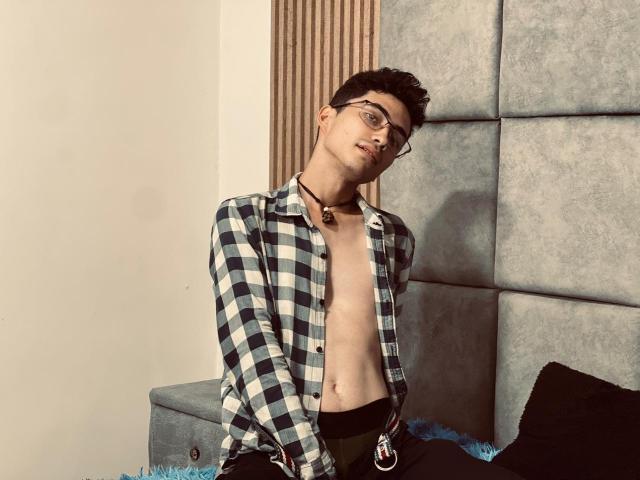 AnryuOswald - Live Sex Cam - 26539732