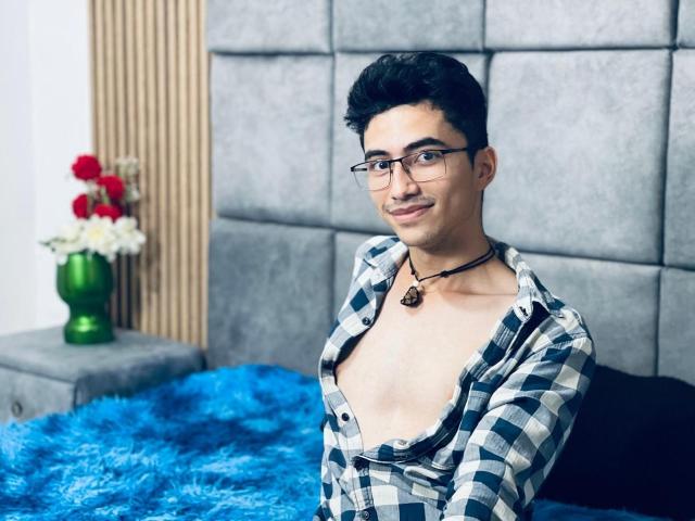 AnryuOswald - Live Sex Cam - 26539776