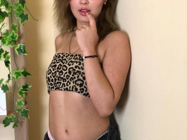SofiVernara - Live sex cam - 26541672