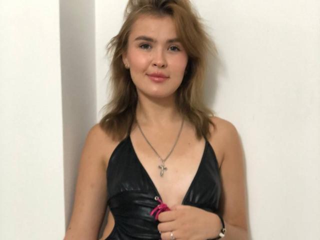 SofiVernara - Live sexe cam - 26541844