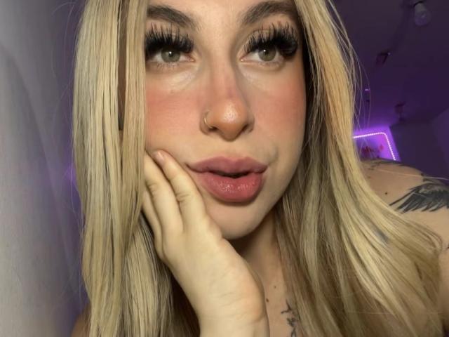 SammyViolet - Live porn &amp; sex cam - 26542272