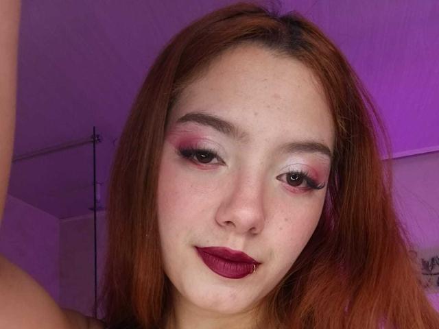 EmmaThomsonn - Live porn &amp; sex cam - 26542440