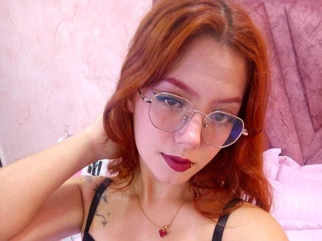 EmmaThomsonn - Live porn &amp; sex cam - 26543172