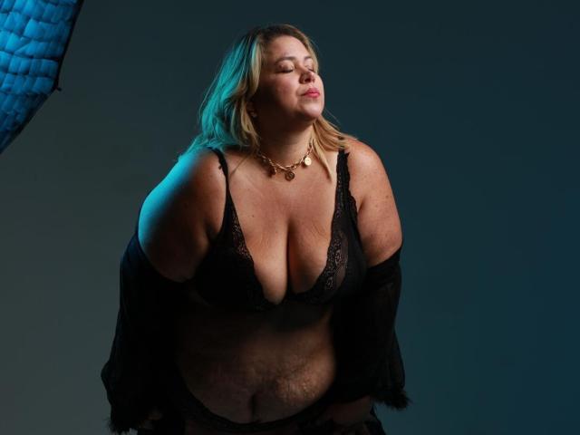 AllegraFeragamo - Live sex cam - 26544492