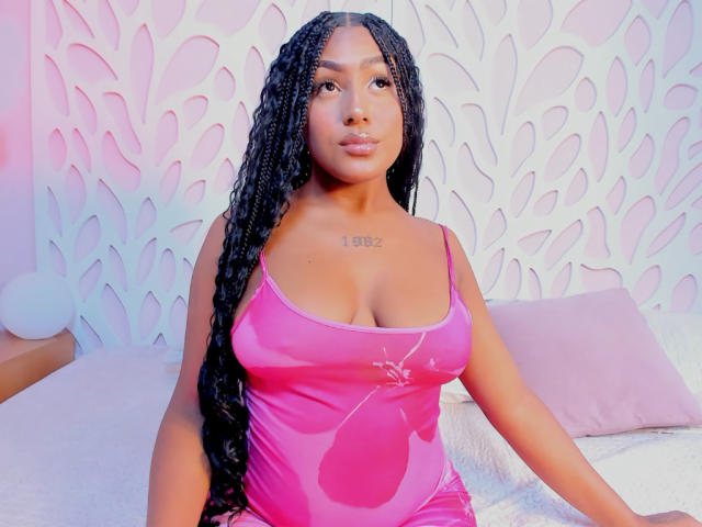 AmberQueeny - Live sex cam - 26544708