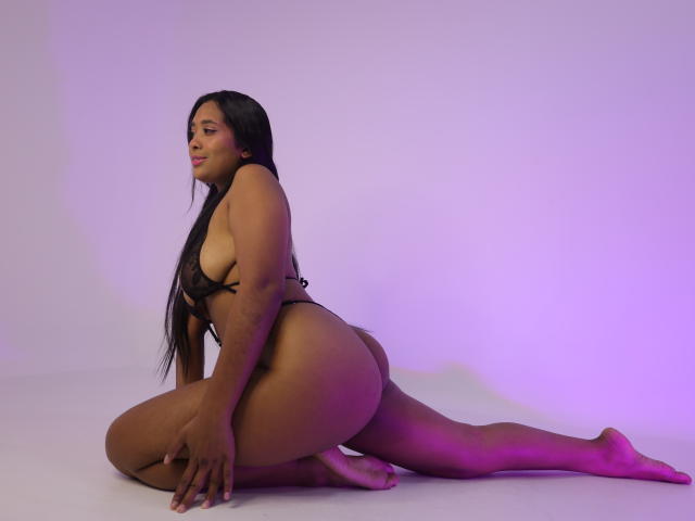 ZuriJackson - Live sex cam - 26556730