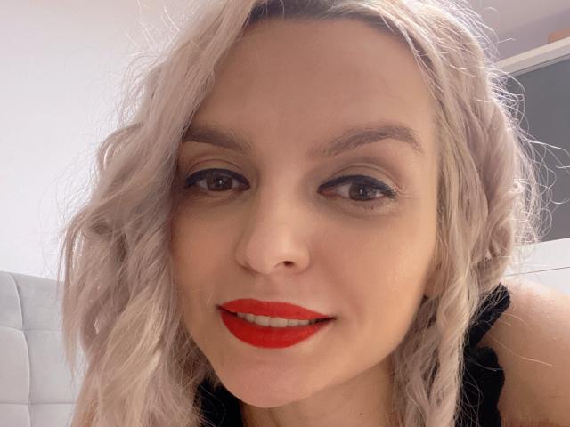 DouceAmelia - Live porn &amp; sex cam - 26561066