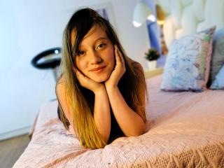 LilouMoretti - Live porn &amp; sex cam - 26563214