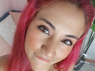 LarissaMiller - Live Sex Cam - 26566302