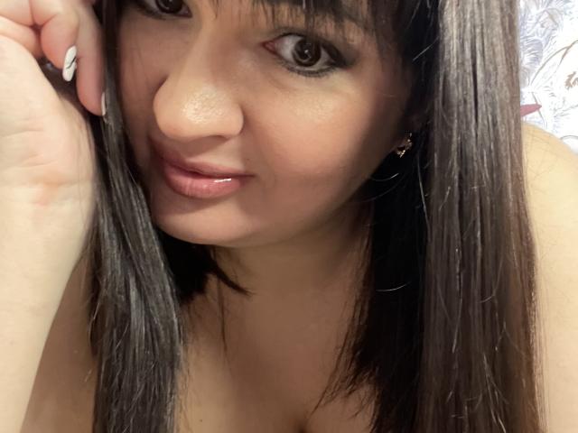AlinaMilf - Live sex cam - 26570242
