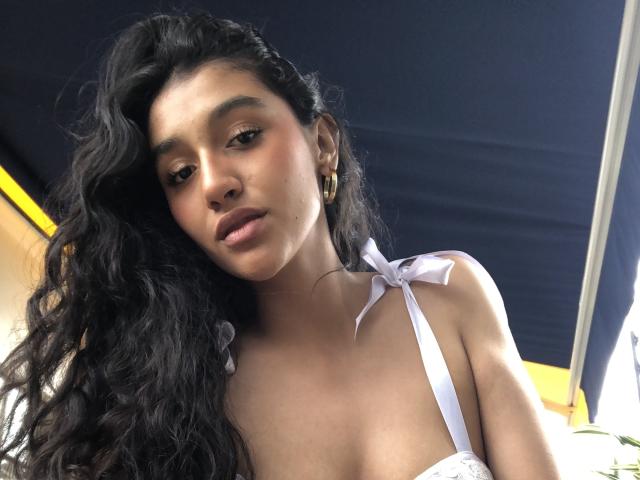ValentinaCruz69 - Live sex cam - 26573310