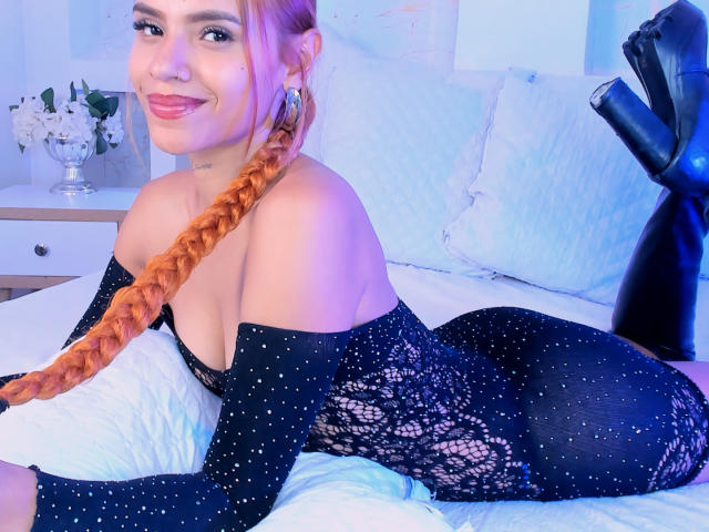 MartinaNovac - Live sex cam - 26587442