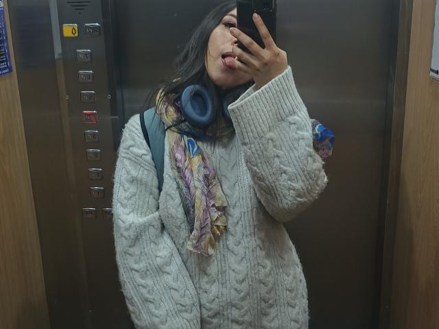 MiaReed - פורנו בשידור חי ומצלמת סקס - 26587746