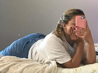 AlanaLeBlanc - Live porn &amp; sex cam - 26589526