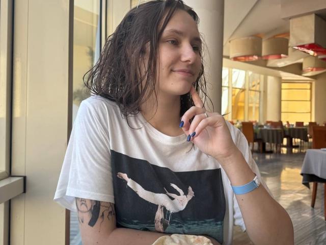 HotCaramells - Live sex cam - 26592130