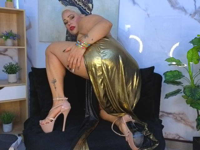 GianellaCox - Live sex cam - 26595630