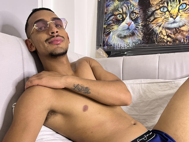LuckyStar69s - Sexe cam en vivo - 26602130