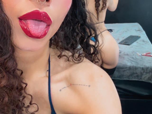 SofiBrandford - פורנו בשידור חי ומצלמת סקס - 26611394